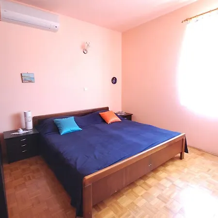Apartment Lovric Njivice