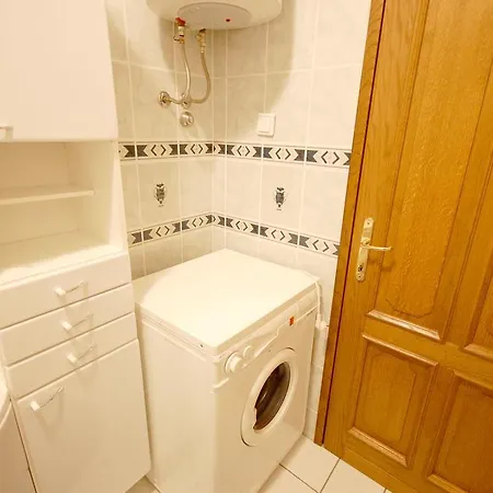 Lovric Apartment Njivice